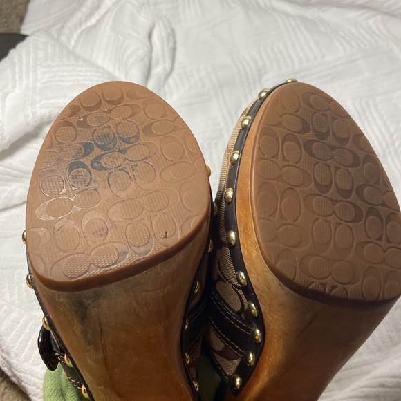 Coach Willow Signature Monogram Mule Clogs - Picture 9 of 11